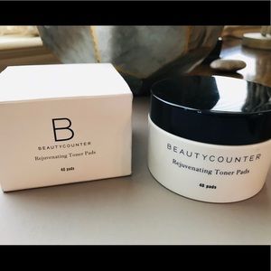 Beautycounter Rejuvenating Toner Pads